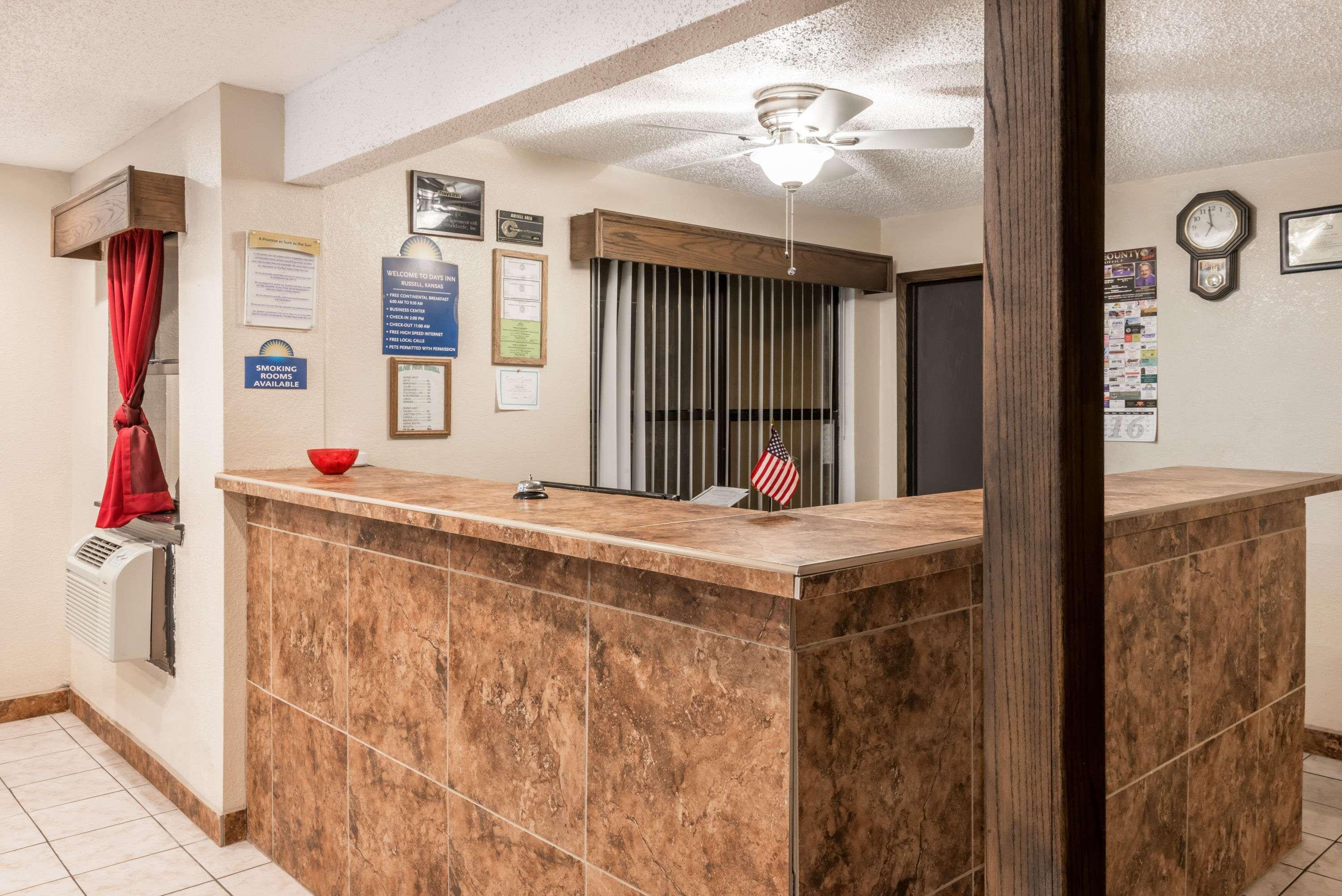 Days Inn By Wyndham Russell Esterno foto